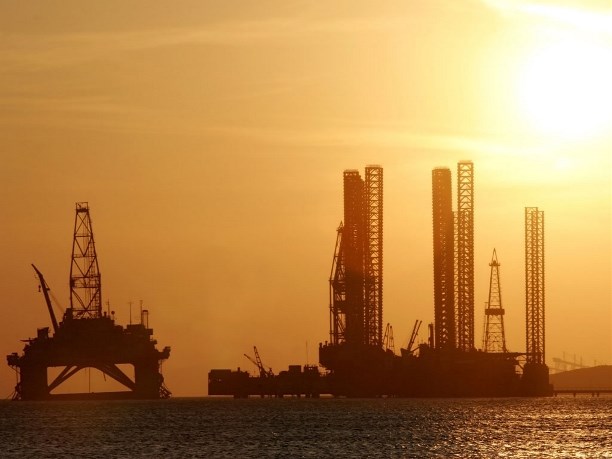 Поздравления для работников нефтяной и топливной промышленности Поздравления для работников нефтяной и топливной промышленности