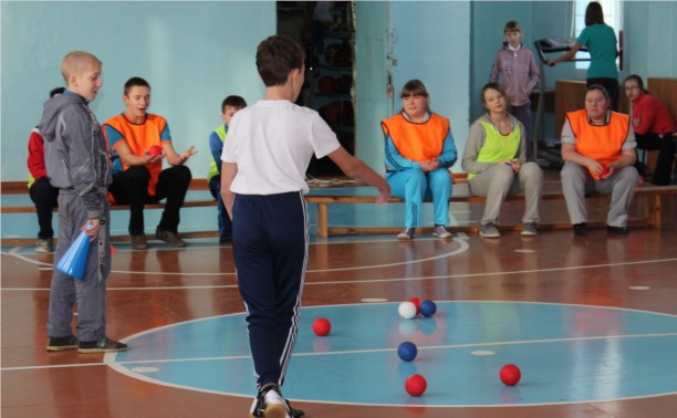 Сахалинские дети-инвалиды будут играть в бочча новыми мячами