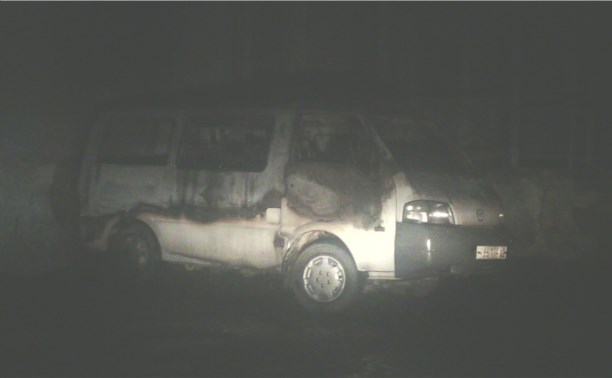 В Южно-Сахалинске горят машины