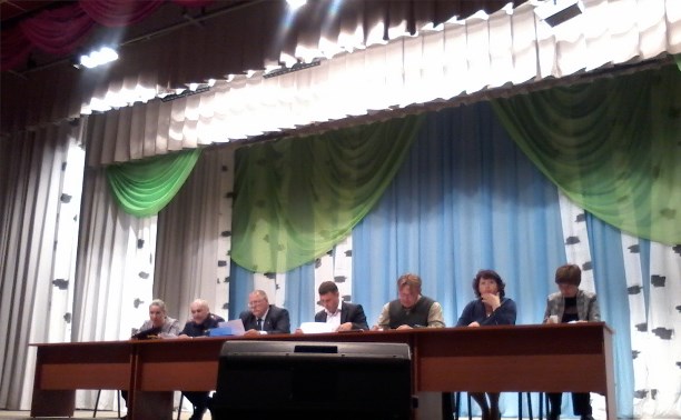 Встреча депутатов Корсакова с жителями. И смех и грех