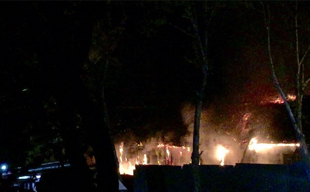 Пожар в Южно-Сахалинске на ул. Поповича, 22