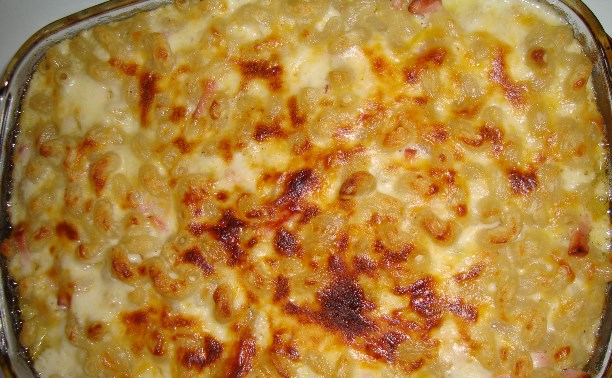 Макароны с сыром запеченные в духовке.