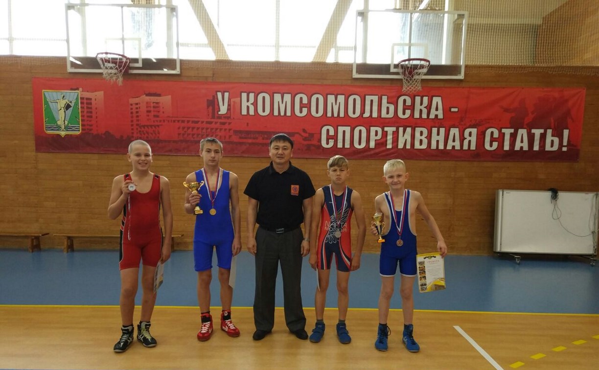 Борцы из Анивы завоевали четыре медали турнира в Комсомольске-на-Амуре