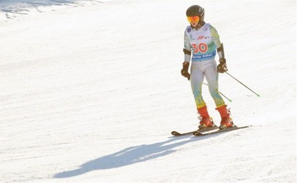 Сахалинец Артём Кашинцев стал победителем этапа Кубка России по горнолыжному спорту