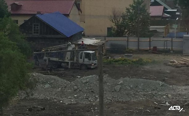 Жильцы домов у кадетской школы в Южно-Сахалинске выступают против строительства многоэтажки