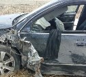 Два автомобиля оказались в кювете в результате ночного ДТП в пригороде Южно-Сахалинска