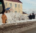 Жители северных районов предложили южносахалинцам купить снег на Новый год у них