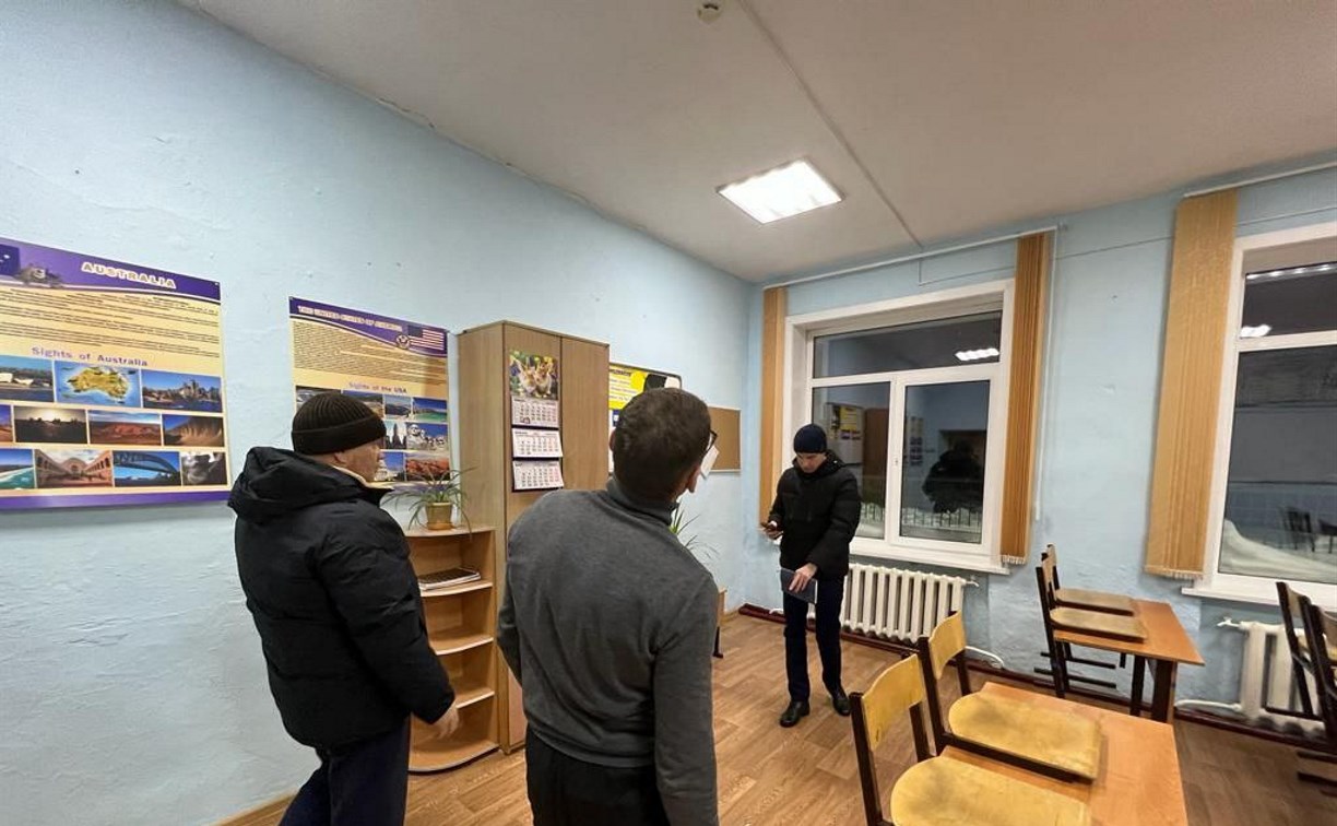 После землетрясения в Смирныховском районе обнаружили трещины в одном из зданий