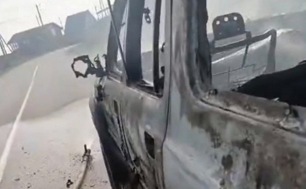 В Стародубском спасали горящий "Сурф" без номеров 
