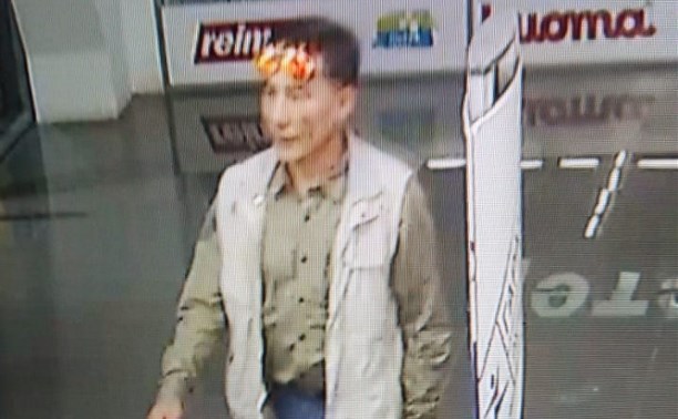 Подозреваемого в краже вещей из магазина ищут в Южно-Сахалинске