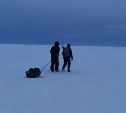 Едва закончилась метель, сахалинские рыбаки вновь устремились на лёд