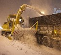 В Южно-Сахалинске ввели режим ЧС: город не могут откопать от снега