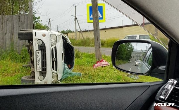 Автомобиль опрокинулся при ДТП в Поронайске