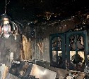 Во время пожара в Южно-Сахалинске эвакуировали 15 человек