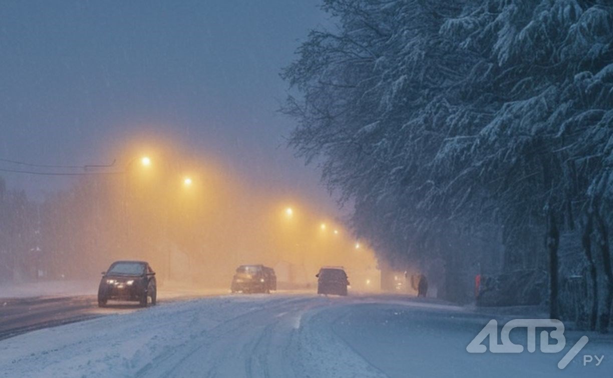 Снегопад парализовал движение в Южно-Сахалинске