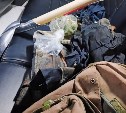 Инспекторы ДПС на Сахалине нашли наркотики у подозрительного водителя на "Прадо"