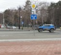 На площади Славы в Южно-Сахалинске появился странный знак