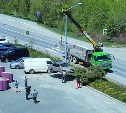 Не "Истукан", а "Санта-Барбара": над парковкой у ТЦ в Южно-Сахалинске вновь поколдовали 