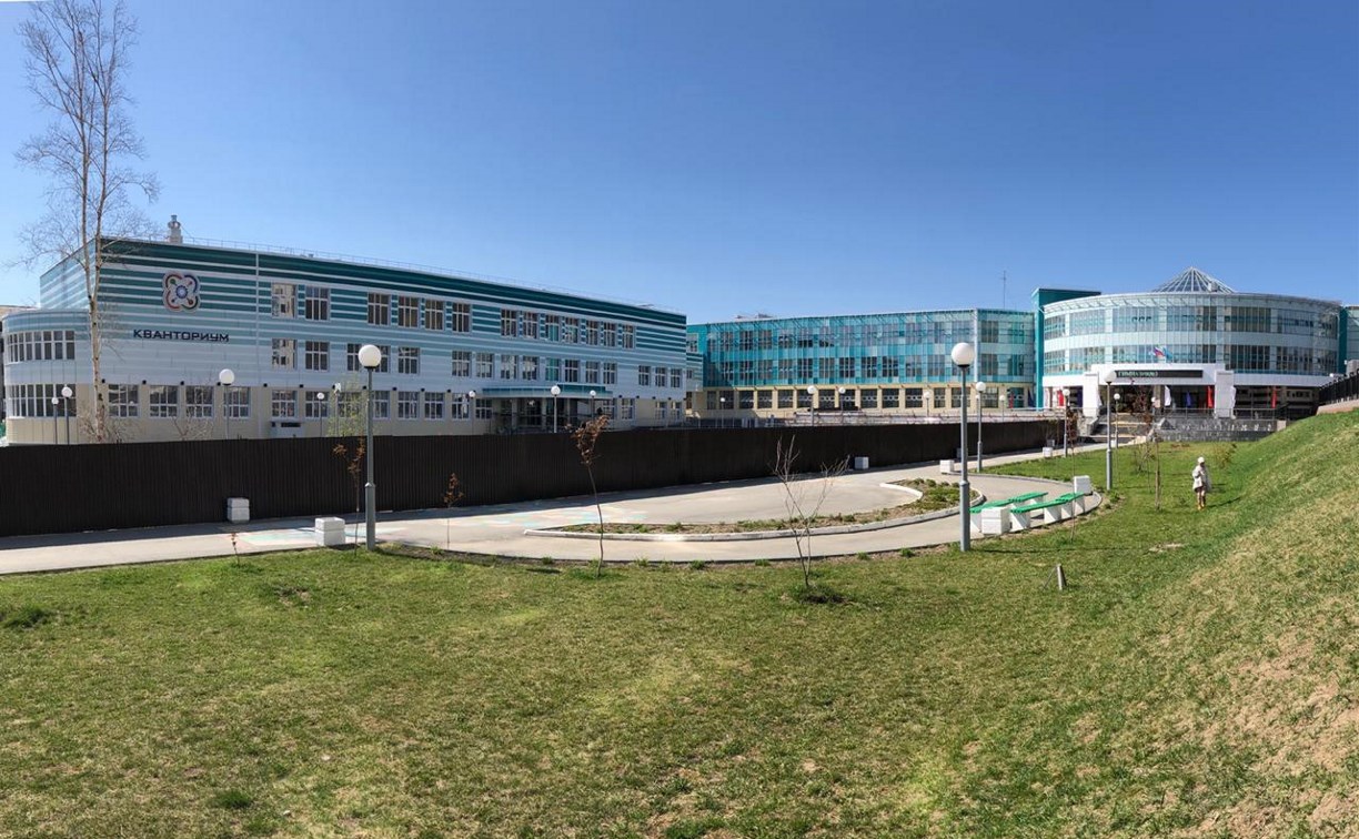 В ближайшие три года на Сахалине хотят построить 13 новых школ