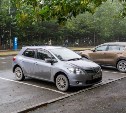 В Южно-Сахалинске заработала первая платная парковка: что говорят о ней жители 