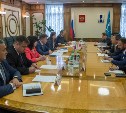 Эффективное использование природного газа обсудили губернатор Сахалина и глава компании «Мицуи»