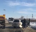 Toyota Caldina попала в аварию на трассе  Южно-Сахалинск - Троицкое