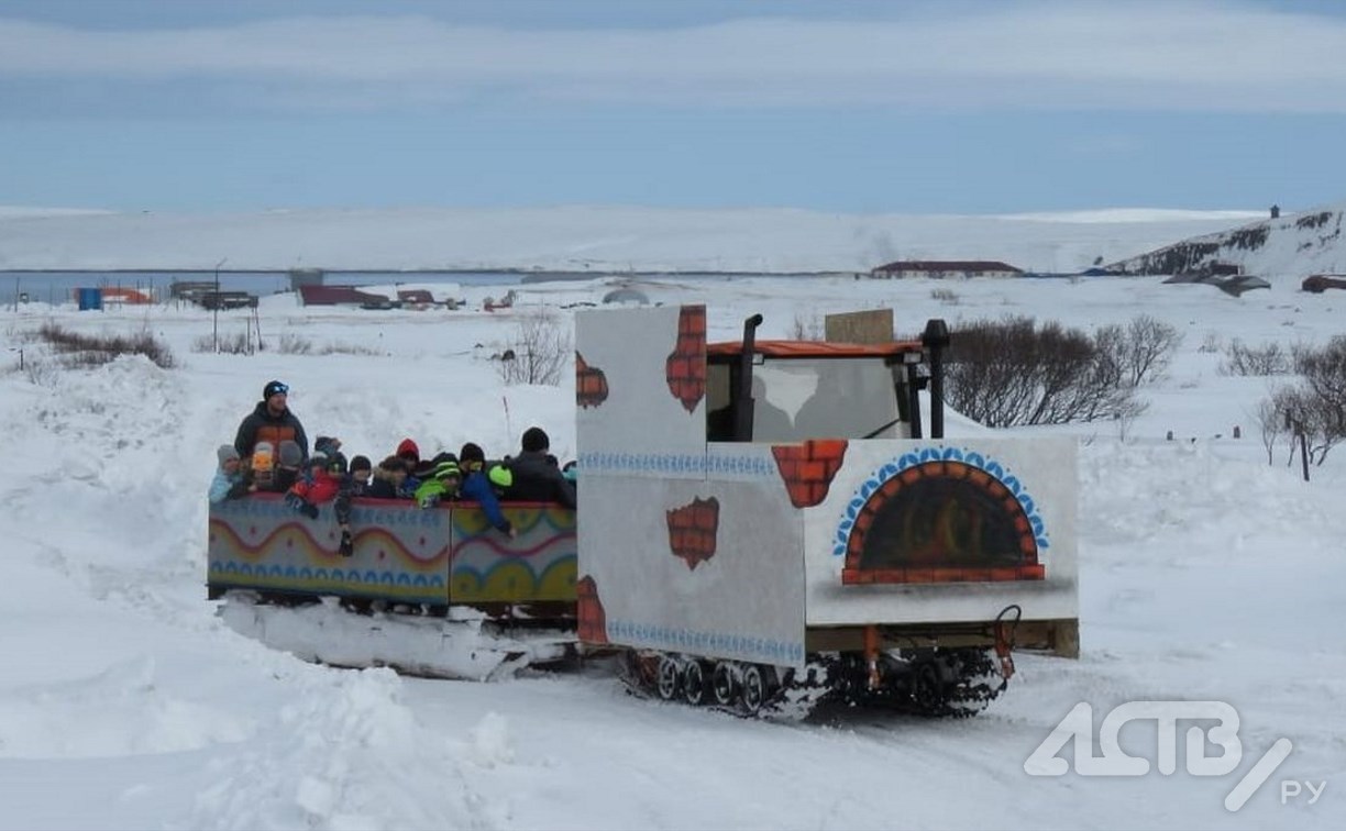 На Масленицу в Северо-Курильске шнекоротор превратили в русскую печь