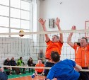 Турнир по волейболу «Кому за 50» прошел в Южно-Сахалинске