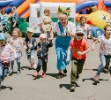 Островных детей бесплатно покатают на каруселях в парке Южно-Сахалинска