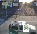 Десятилетняя девочка на электросамокате врезалась в автомобиль на Курилах