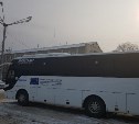 Водитель автобуса Углегорск - Южно-Сахалинск "забыл" на остановке двух инвалидов