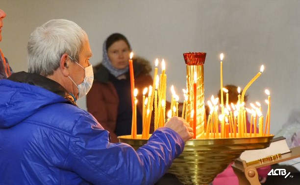 Простыл, в храм не приходи: сахалинские католики и православные о карантинных ограничениях