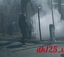Мужчина загорелся на улице во Владивостоке