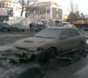 Брошенный автомобиль два месяца стоит в центре Южно-Сахалинска (ФОТО)