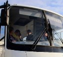 "Своих продали": в Долинске разгорается скандал с пассажирскими перевозками