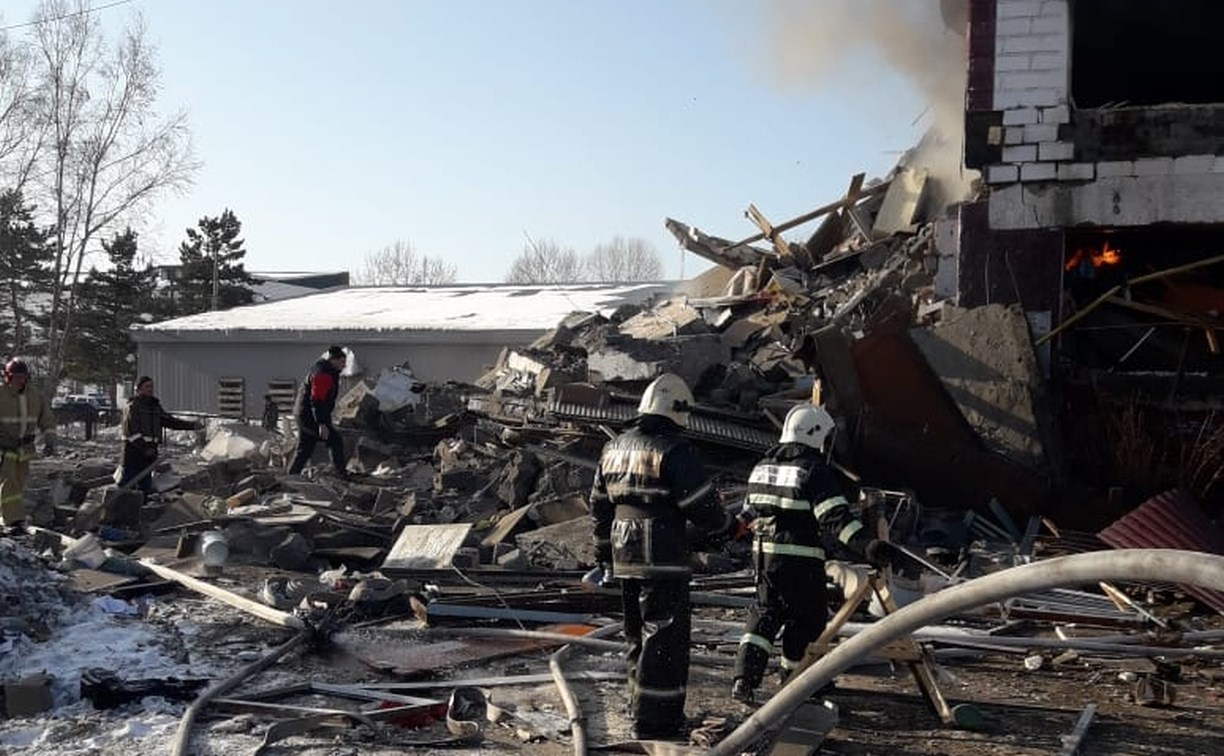 Два взрослых и два ребёнка погибли, шесть человек не нашли: губернатор Сахалина о жертвах взрыва в доме