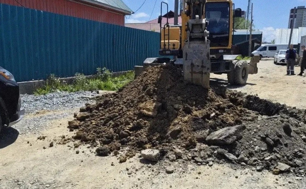 В Южно-Сахалинске повредили газопровод во время несанкционированных земляных работ