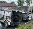 Три автомобиля сгорели у отделения ГИБДД в Южно-Сахалинске