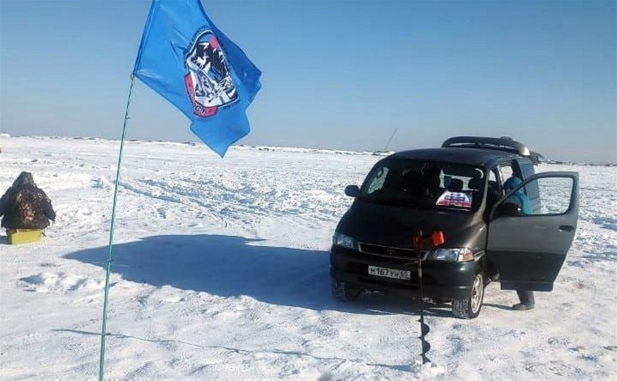 Сахалинские рыбаки наловили корюшки для земляков, которые находятся в зоне СВО