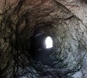 Путь к японским тоннелям в Корсаковском районе перекрыли для проезда "простым смертным"