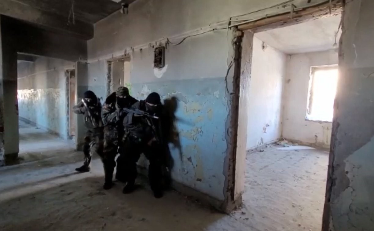 Сахалинских мобилизованных учат уничтожать противника гранатами