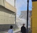 Пристройка к кафе загорелась в Южно-Сахалинске
