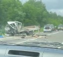 Появилось видео с места страшного ДТП на трассе в Поронайском районе