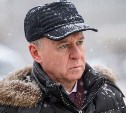 "Это полное безобразие": мэр Южно-Сахалинска проинспектировал занесённые снегом городские дворы