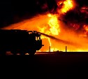 На сахалинской трассе ночью вспыхнул внедорожник