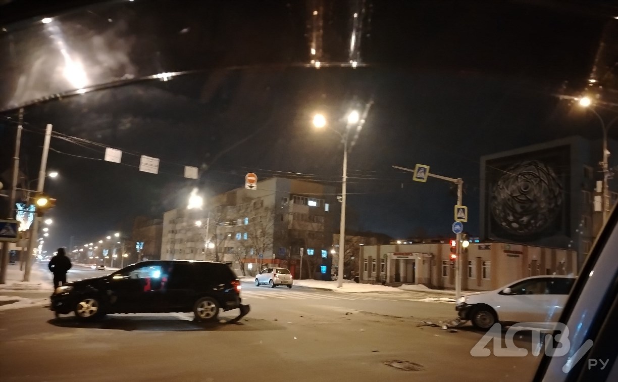 Авария случилась после боя курантов в Южно-Сахалинске