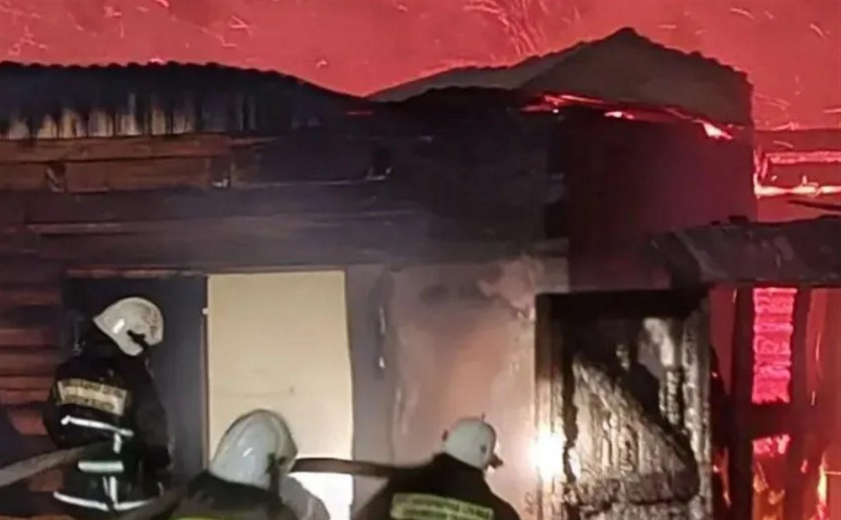 144 тонны воды потратили огнеборцы, чтобы потушить пожар в Тымовском районе