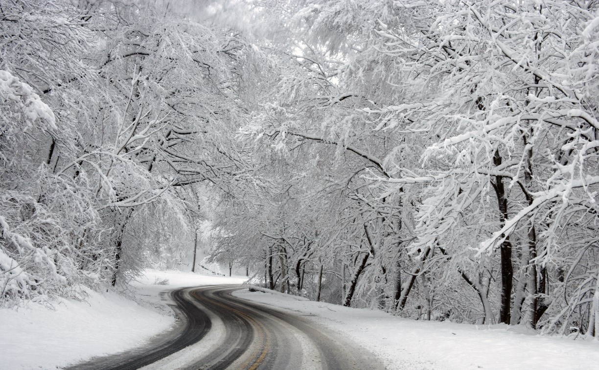 Ещё пять межмуниципальных автобусов выпустили на линию после метели на Сахалине