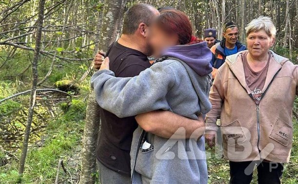 "Питались клоповкой, видели следы медведя": первые кадры найденных спустя 6 дней ягодников на Сахалине