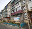 В десятках домов Южно-Сахалинска обновят крыши, фасады и коммуникации